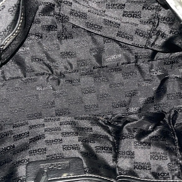 MICHAEL KORS Genuine Leather Large Soft Tote Shoulder Handbag. Very GUC w/COA - Picture 11 of 13